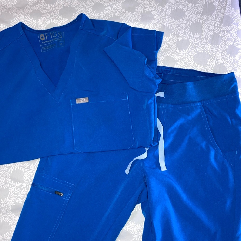 FIGS Technical Collection Blue XS Scrub Set
